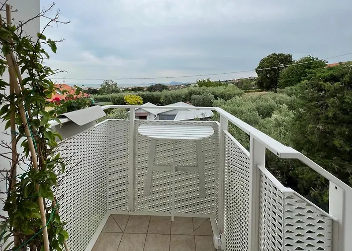 Mansarda Seaview בית הארחה סניגליה