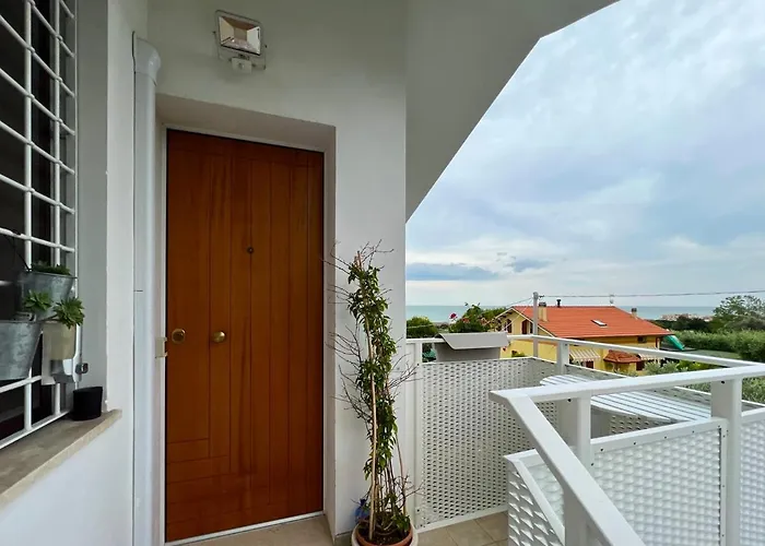 בית הארחה Mansarda Seaview