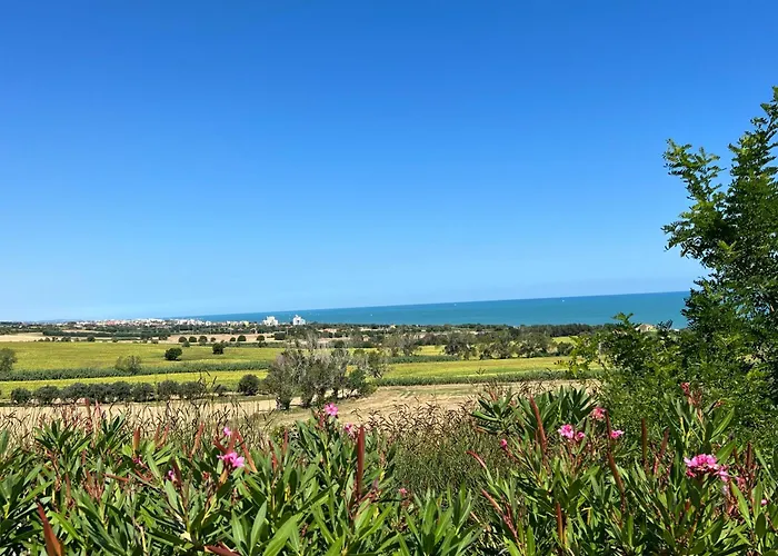 Mansarda Seaview בית הארחה