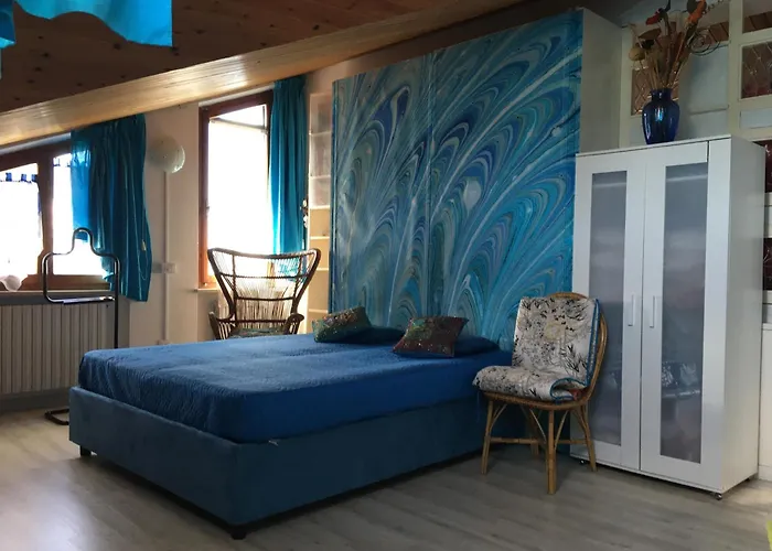 Mansarda Seaview בית הארחה 3*